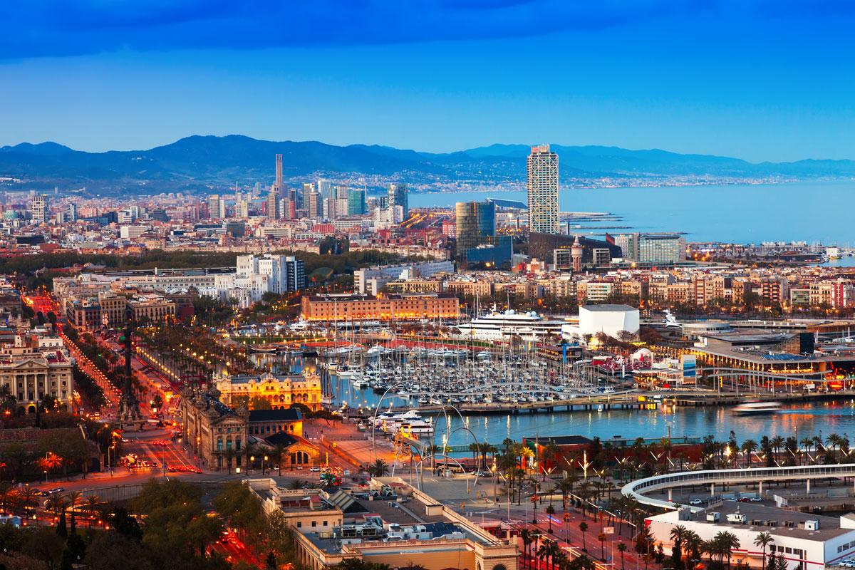 Rodaje de largometraje en España con ciudad de Barcelona al fondo
