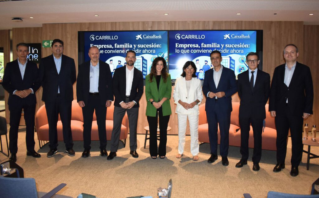 Ponentes de Carrillo y CaixaBank en la jornada sobre sucesión empresarial y empresa familiar celebrada en Murcia