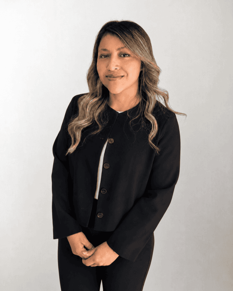 Angelica Julisa Manangón, Dpto. Laboral en Carrillo